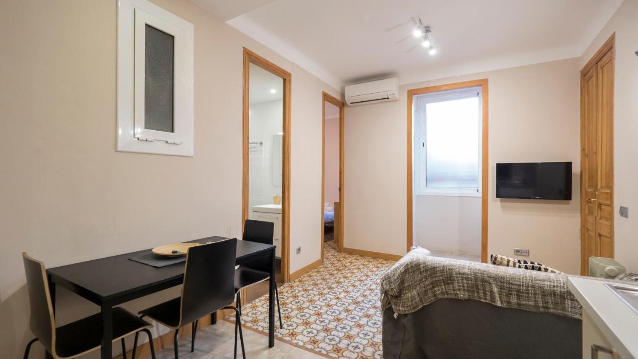 Acogedor Apartamento De 2 Dormitorios Barcelona Eksteriør bilde
