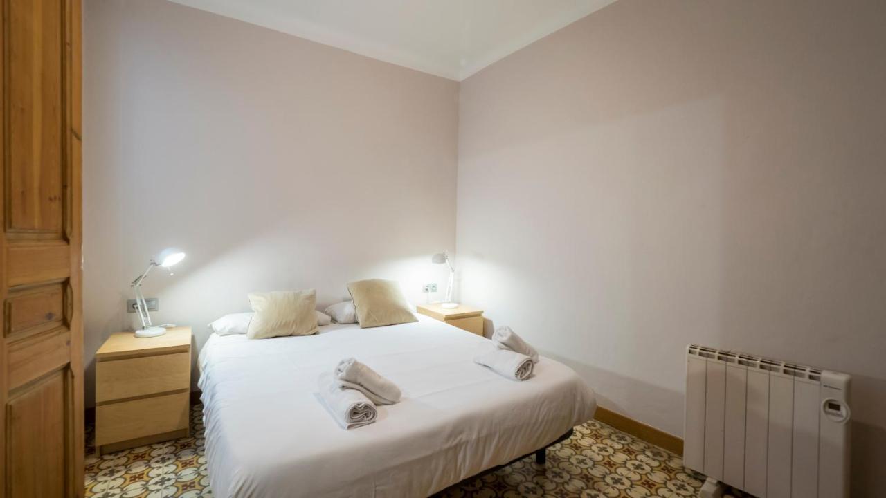 Acogedor Apartamento De 2 Dormitorios Barcelona Eksteriør bilde